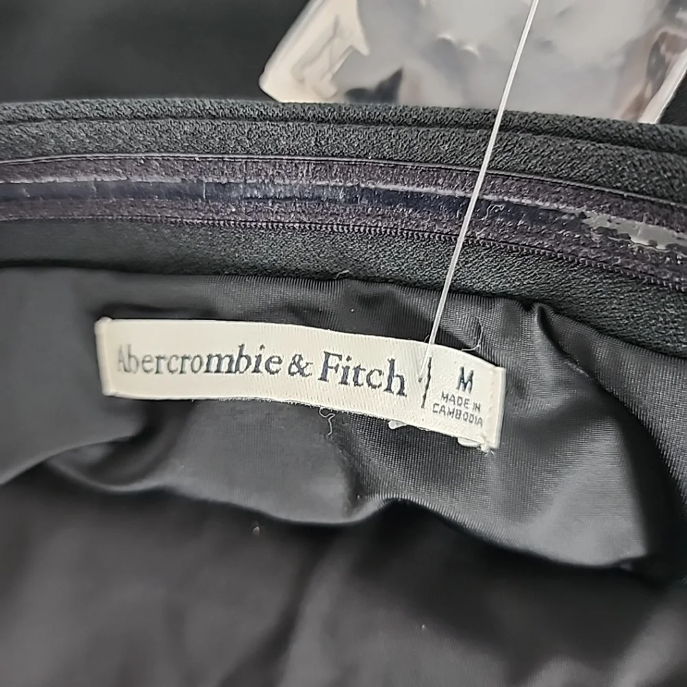 NEW Abercrombie & Fitch Strapless Side Ruched Top Size Medium Black fitted - Picture 6 of 11
